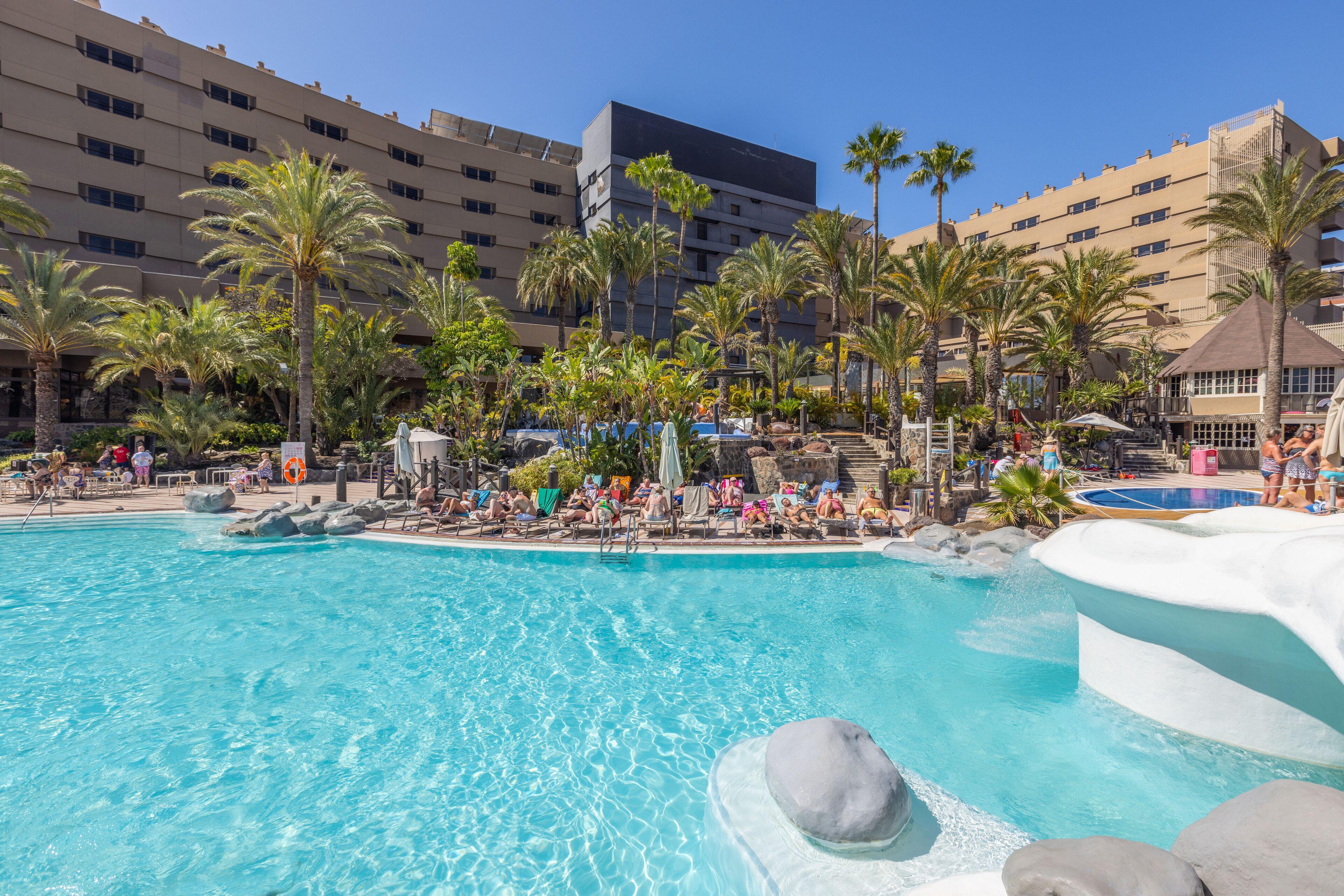 5 Lopesan Hotels Close to Shopping Center CITA in Playa del Inglés