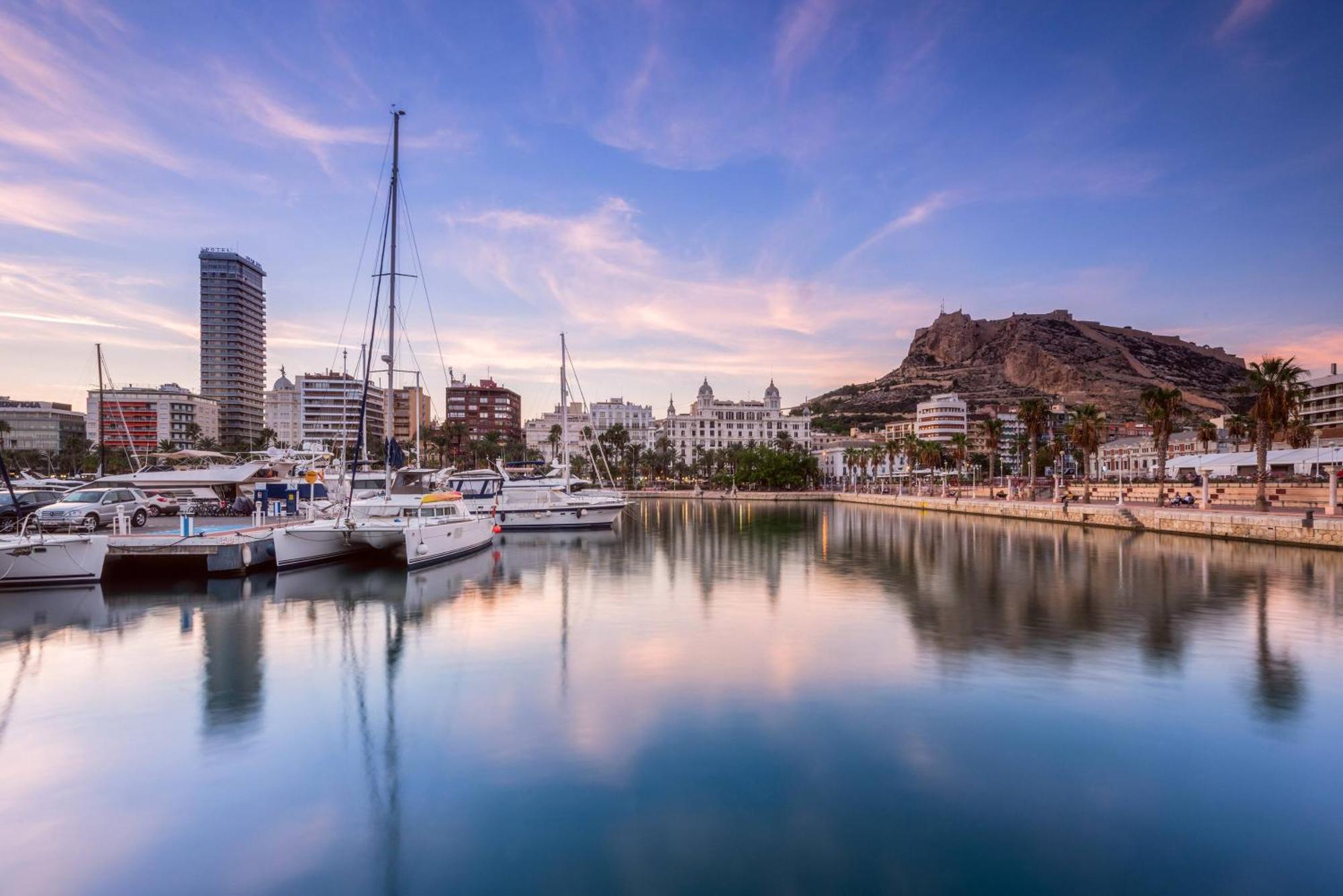 Where to Stay in Alicante City Centre: 5 Best Resort Hotels