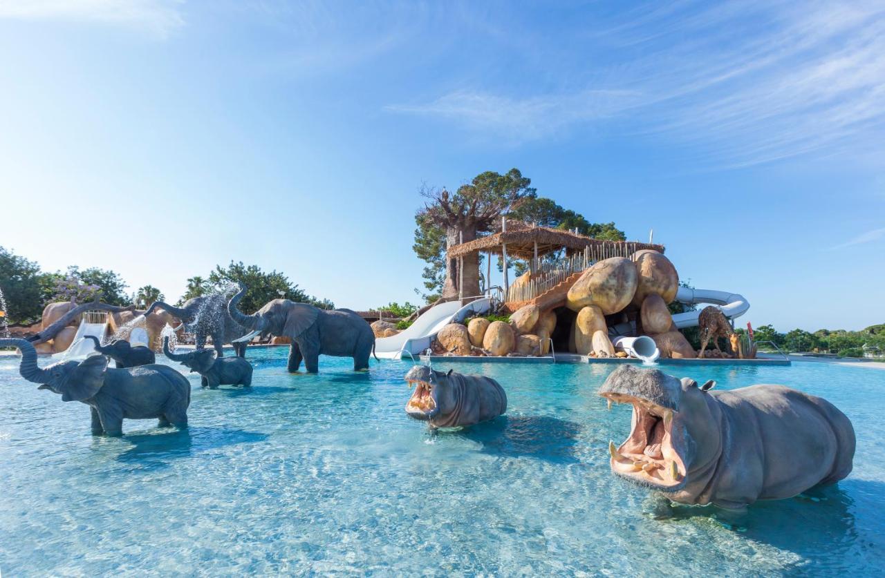 7 Family Hotels Near Torre del Port Worth Booking