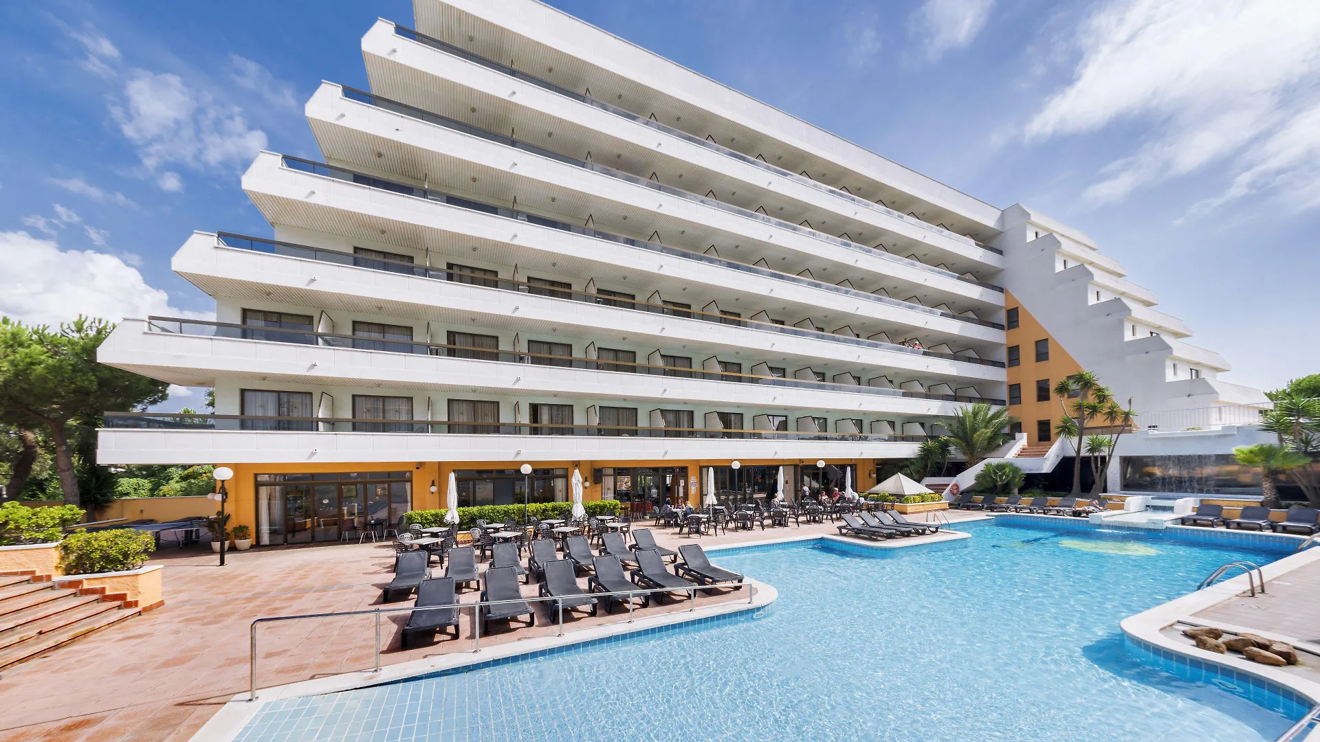 2 Family Hotels in Malgrat de Mar Beach That Deliver