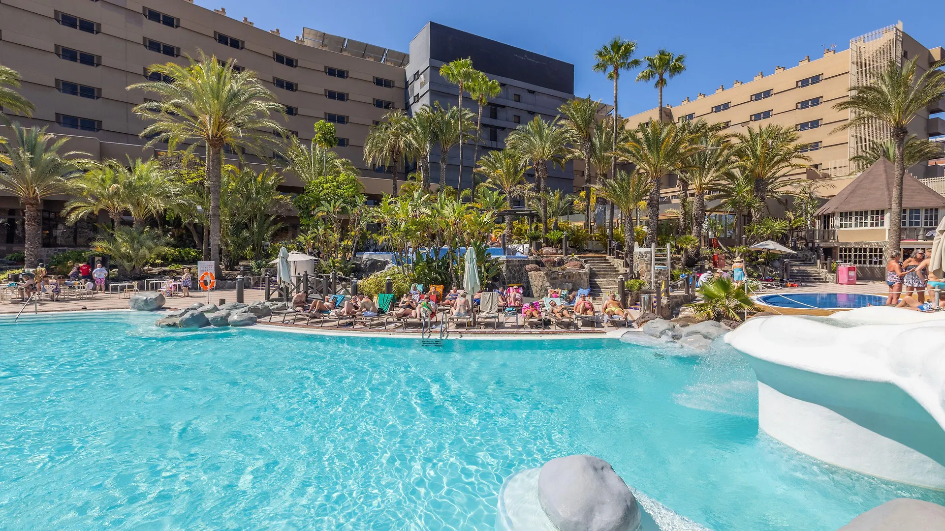 5 Lopesan Hotels Close to Shopping Center CITA in Playa del Inglés