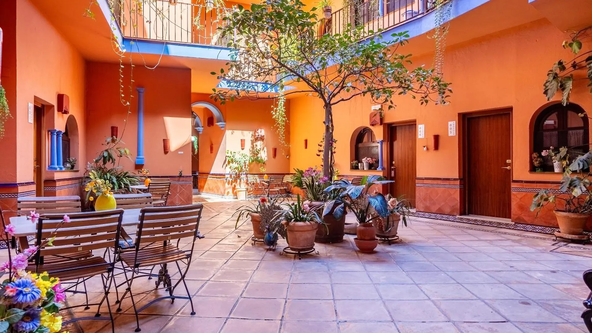 4 Romantic Hotels in Alameda, Seville Worth Booking