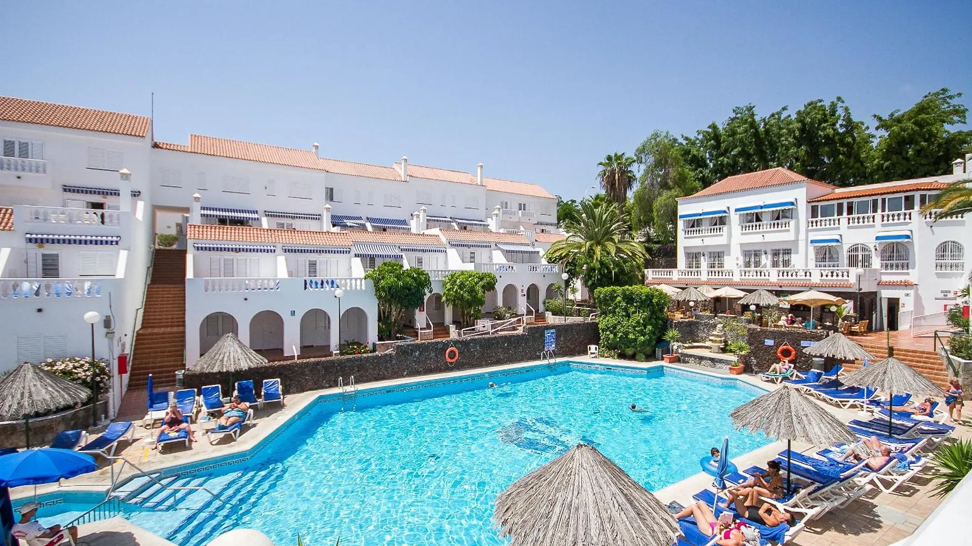 4 Ona Hotels Near Magma Arte & Congresos Worth Booking