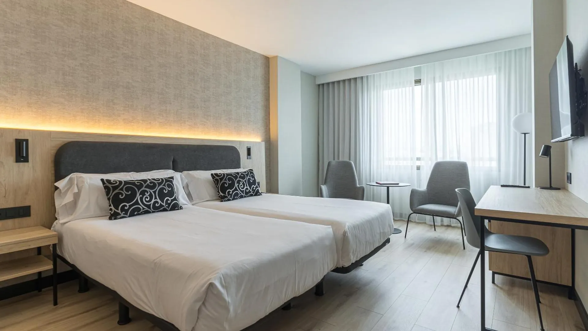 4 Design Hotels Near Cines Yamaguchi Worth Booking